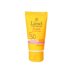 کرم ضد آفتاب بی رنگ لایسل مناسب پوست خشک و نرمال  SPF 50